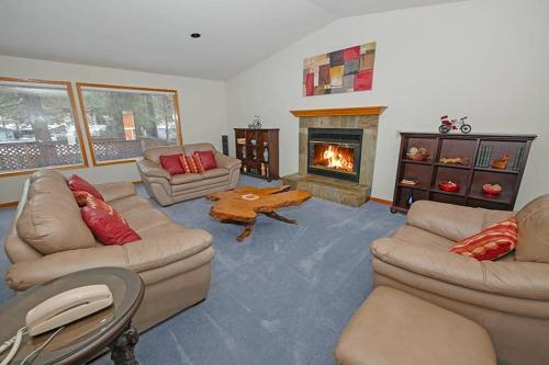 2773 Springwood Drive home - image 2