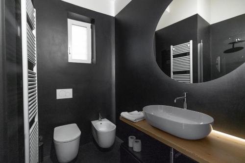 Two-Bedroom Apartment image 5