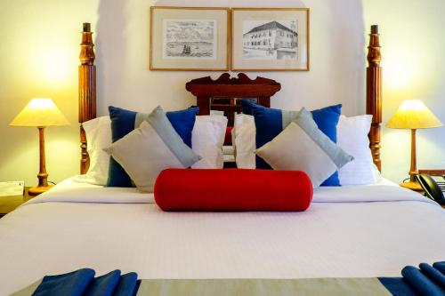 Standard szoba kétszemélyes ággyal vagy 2 külön ággyal (Standard Non Sea facing Room )