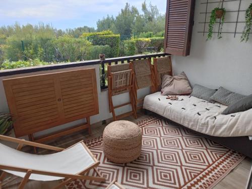 Superbe appartement piscine, tennis, vue mer et décoré avec goût Superbe appartement piscine, tennis, vue mer et décoré avec goût