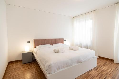 Two-Bedroom Apartment image 7
