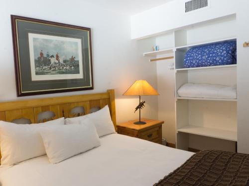 Four-Bedroom Apartment image 10
