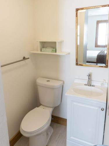 Four-Bedroom Apartment image 8