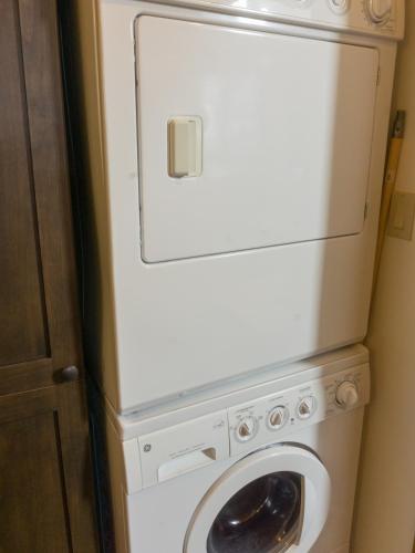 Four-Bedroom Apartment image 6