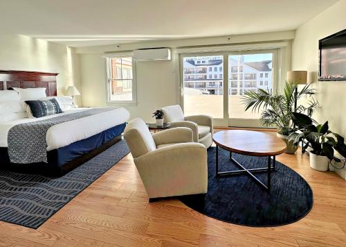 港灣酒店 (Harborside Inn) in 新港周邊