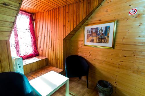 The Monks Bunk Hostel & Bar 4