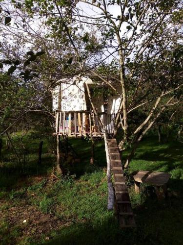 Casa de Campo-Chimenea-Casita en el árbol- WiFi :)