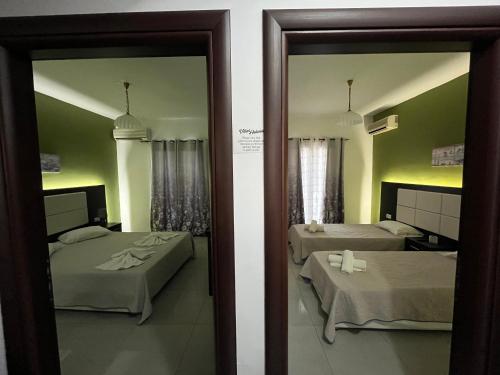  Villa Antonis deluxe apartments in Ammoudi