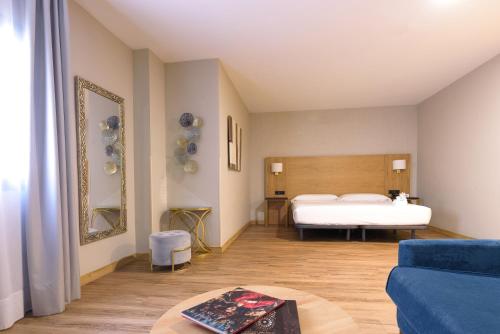 Hotel Zentral Mayoral - image 13
