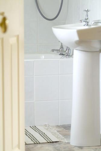 Sharamore House B&B - image 12