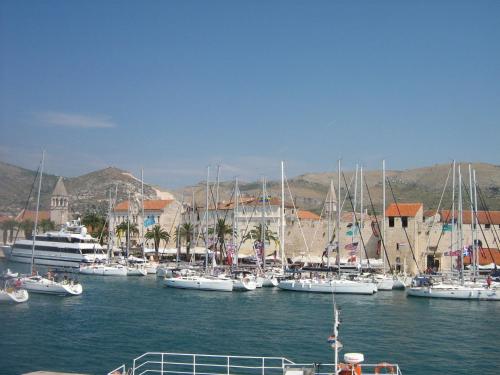  Rooms Tudor in Trogir