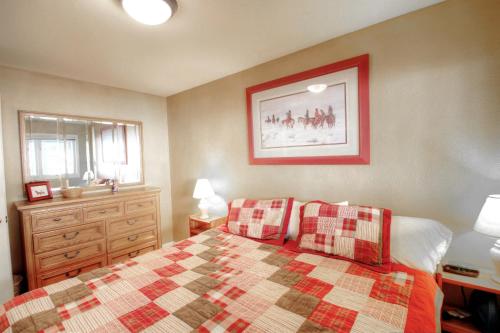 K1 Gore Creek Meadows Townhouse - image 14