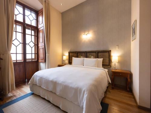 Superior Double Room image 7