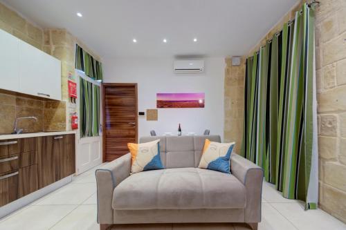 Deluxe Apartment image 3