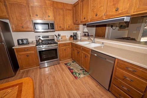 Wildwood AvenueApartment - image 10