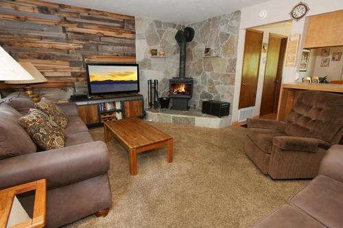 Wildwood AvenueApartment - image 11