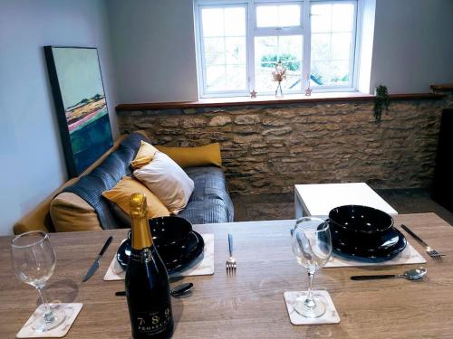 Cosy 2 Bed Apartment Sleeps 4 in Bletchingdon