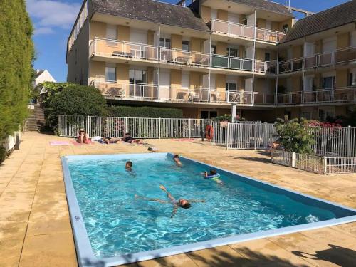 Plage, piscine, terrasse & centre-ville à Quiberon