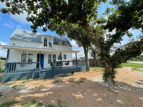 The Paddock House at Blanco Texas