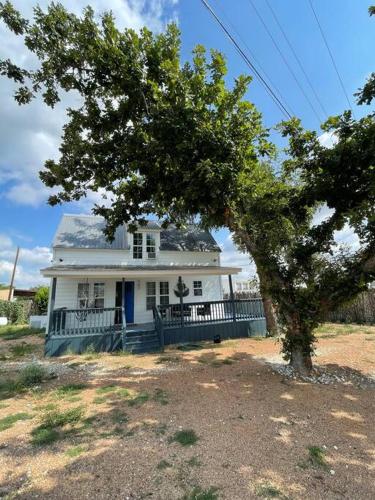 The Paddock House at Blanco Texas