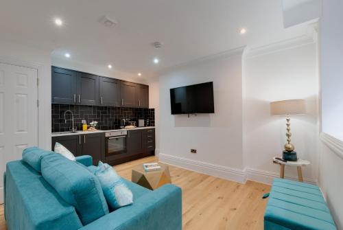 80 by Elite, Liverpool (photo 9)