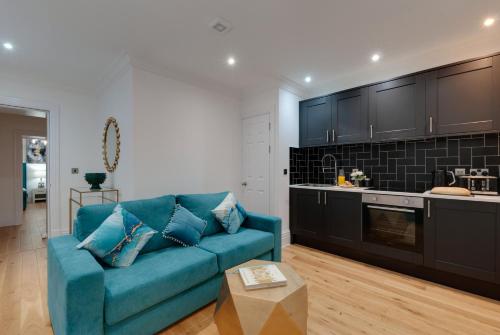 80 by Elite, Liverpool (photo 11)