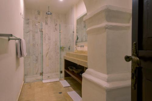 2 bedrooms, 3 beds