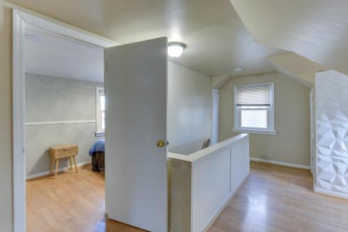 about 20 Mi to Manhattan Quaint Clifton Home! in Clifton (New Jersey)