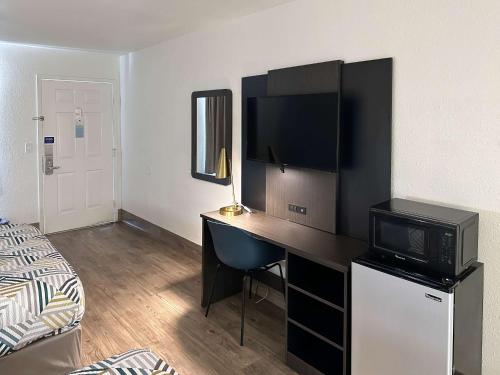 Motel 6-Pooler GA - Savannah Airport - image 7