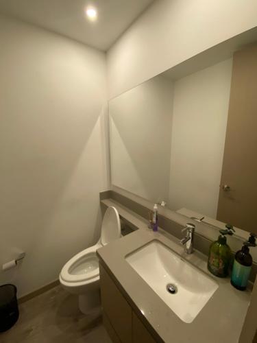 Apartamento en el poblado cerca al parque lleras