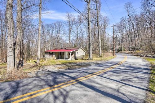 Charming Home with Yard Near Shenandoah River!