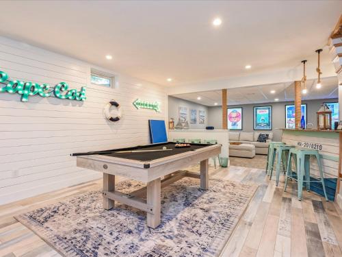 58 Depot Street Dennisport - - Three Mermaids