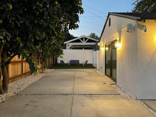 Gated private house with own parking Sherman Oaks, Los Angeles (fotografie 8)