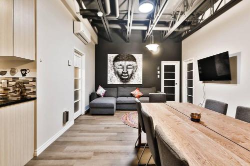 FREE PARKING - Buddha Themed in the Heart of City - UNIQUE