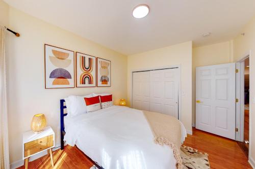 Five75 Lux BOS - Boho Chic in Boston, USA