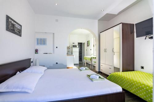 Studio with Balcony and Sea View room in Apartments by the sea Pag - 20986