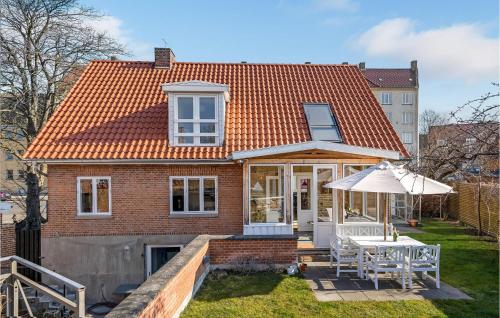  Nice Home In Dyssegrd With Wifi And 5 Bedrooms in Søborg