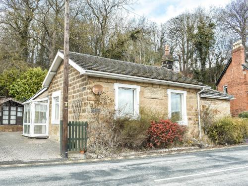 Exterior view, Lambert Hill Cottage near Beacon Farm Ice Cream Parlour and Cafe