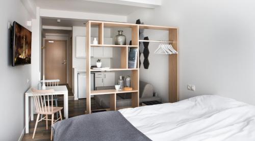 Island Apartments - image 6