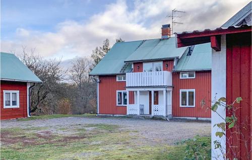 Stunning Home In Valdemarsvik With 3 Bedrooms And Wifi