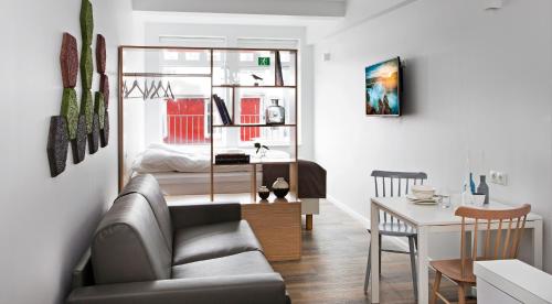 Island Apartments - image 9