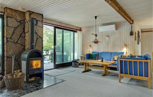  Amazing Home In Højby With Wifi in Højby