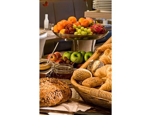 Hotel Conti Duisburg - Partner of SORAT Hotels - image 12
