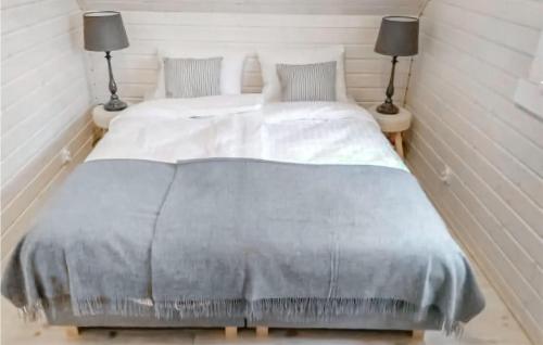 Two-Bedroom Holiday Home image 6