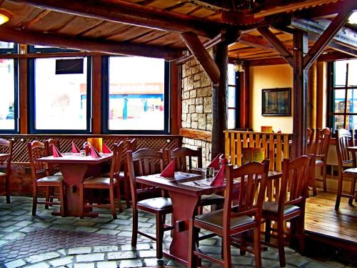 Restaurant, Hotel Amadeus ROYAL Berlin in Hellersdorf