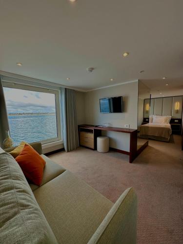 Costa do Sal Hotel Boat Lounge 2