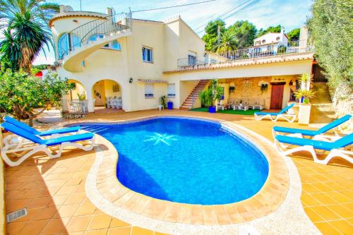 May-10 - modern, well-equipped villa with private pool in Benissa