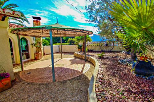 May-10 - modern, well-equipped villa with private pool in Benissa, Benissa (foto 9)