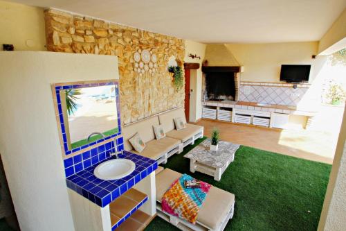 May-10 - modern, well-equipped villa with private pool in Benissa, Benissa (foto 8)