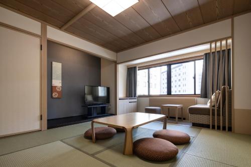 Superior Japanese-Style Room with Shower - Non-Smoking(East BLD) - Breakfast + Deluxe KAISEKI Dinner at Japanese Restaurant